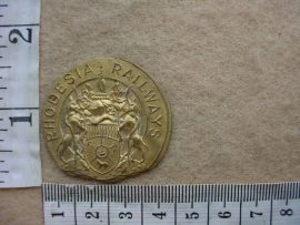 5017 Rhodesia Railways cap badge trial striking (CO3227)