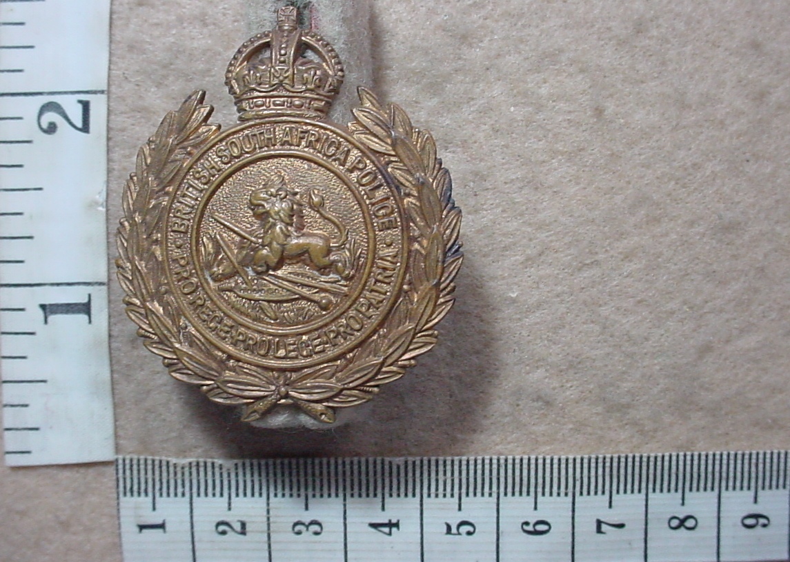 10023 British South Africa Police cap badge, King's Crown (CO3353)
