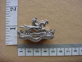 203 Umvoti Mounted Rifles collar badge (CO450)