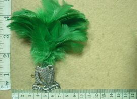 10176 South African Irish cap badge and hackle (CO643)