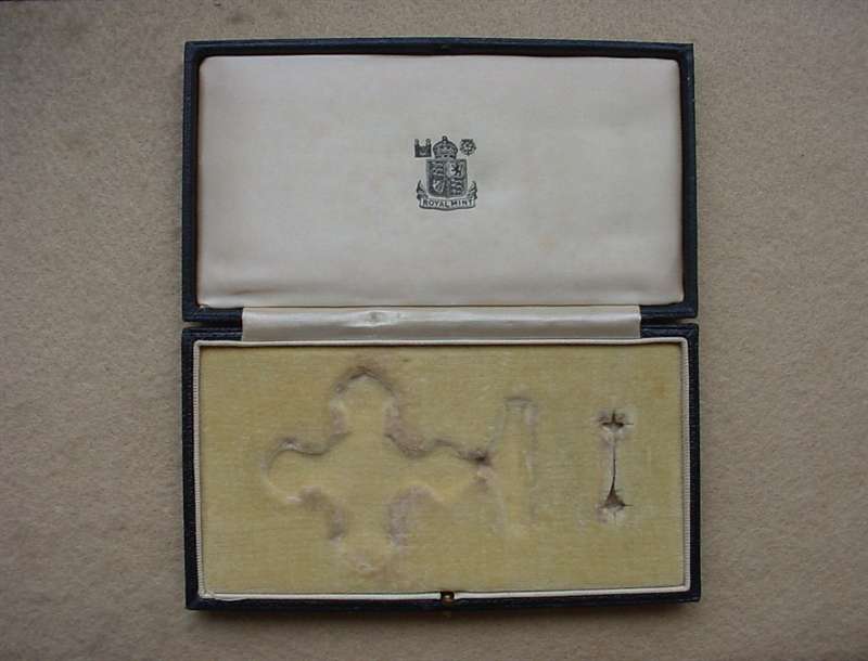 9338 Distinguished Flying Cross case (Ref. DFC) - Image 2