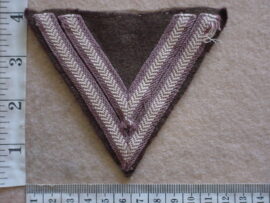 9127 South African Army Corporal rank badge (DW1 75 3)