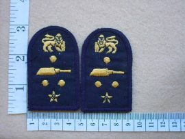3048 SA Navy Ordnance Artificer collar badges (DW1 69 20)