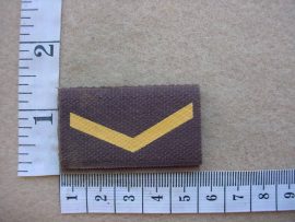 3532 SA Army Lance Corporal rank badge (DW1 77 15)