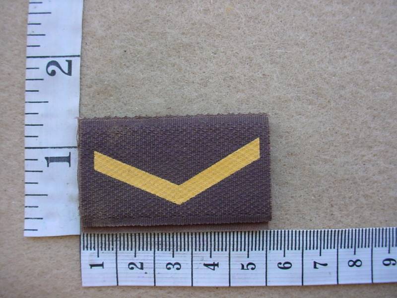 3532 SA Army Lance Corporal rank badge (DW1 77 15)