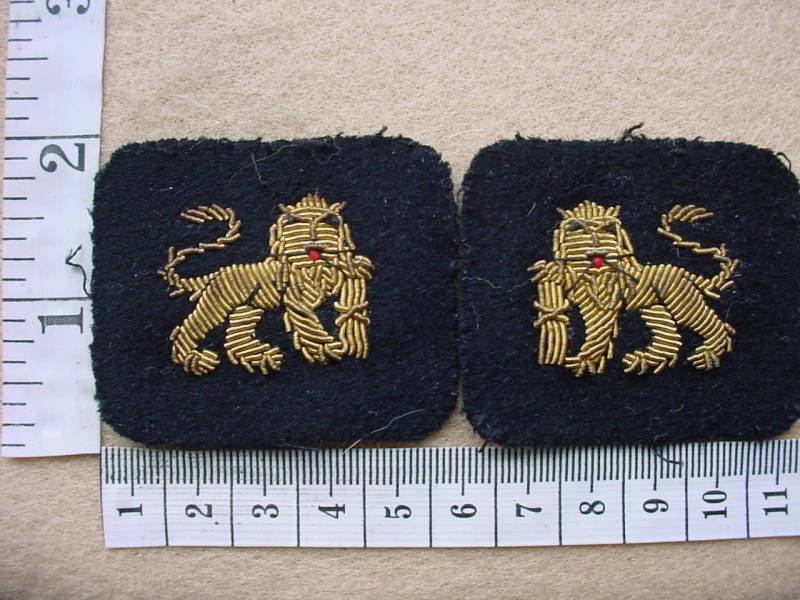 3640 South African Navy Officers and Chief Petty Officer rank badges (DW1 78 16-17)