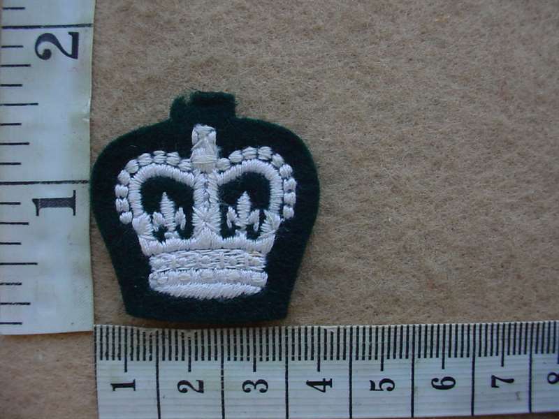 2827 Rhodesian Army Colour Sergeant and Staff Sergeant rank crown badge (DW2 964)