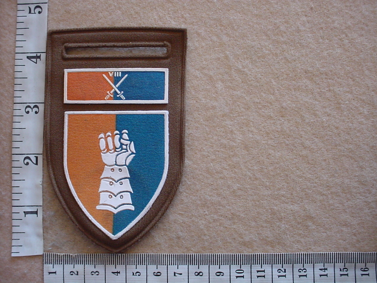 4701 81 Armoured Brigade HQ arm flash, 8th Armoured Division Command bar (F1213)