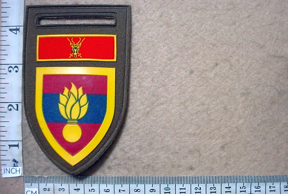 9220 South African School of Engineers arm flash, Chief of Army balkie (F252)