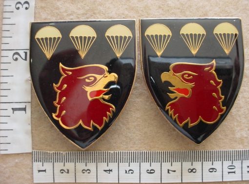 10963 3 Parachute Battalion arm flashes, error (F7 and F8)