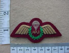 3945 British Army Assistant Parachute Jump Instructor wings APJI (Para England)