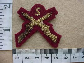 3953 British Parachute Regiment Sniper sleeve badge (Para England)