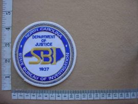 4353 North Carolina Department of Justice State Bureau of Investigation arm patch (Ref. Police USA)