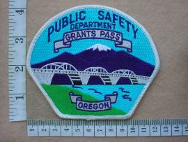9674 Grant's Pass Oregon Public Safety Department arm patch (Ref. Police USA)