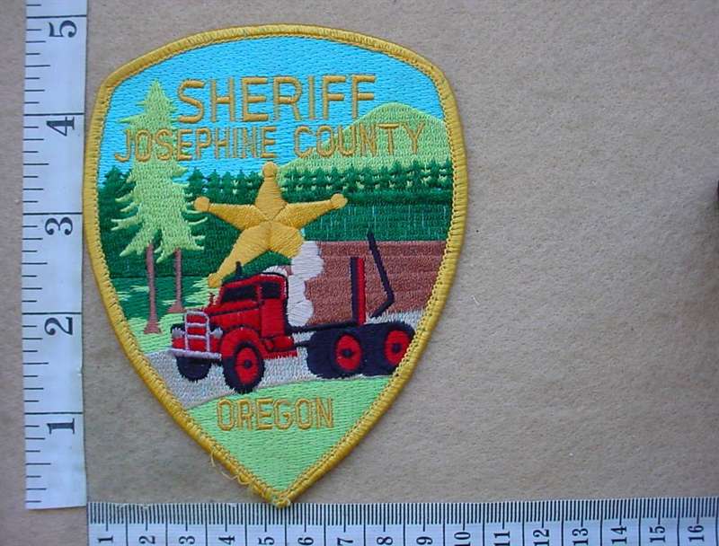 9682 Josephine County Sheriff arm patch (Oregon) (Ref. Police USA)