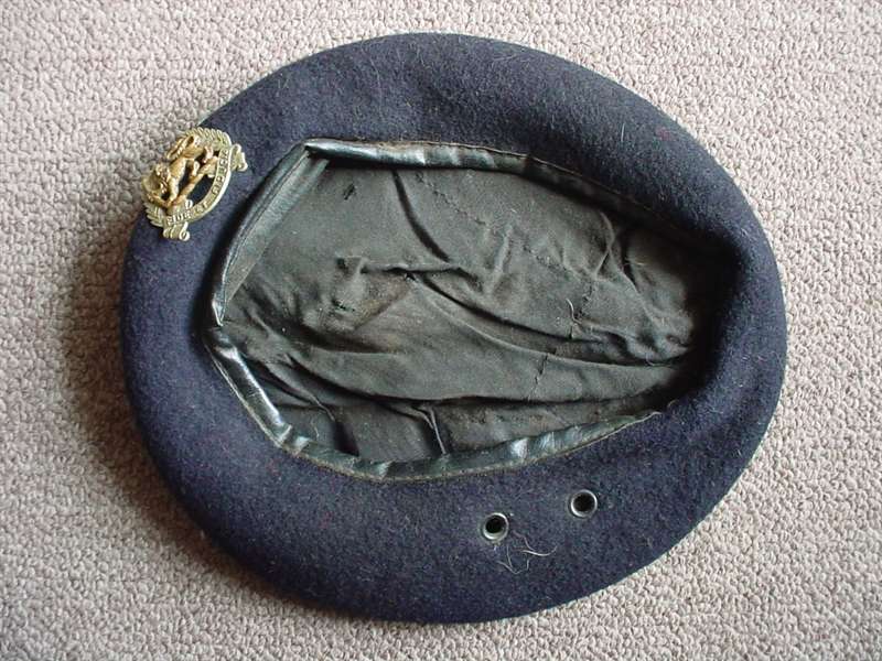 9464 Rhodesian Army Pay Corps beret and badge (Ref. Rhodesia)