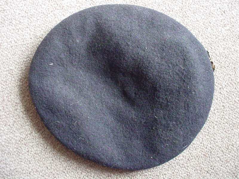 9464 Rhodesian Army Pay Corps beret and badge (Ref. Rhodesia) - Image 2