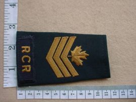 4564 Royal Canadian Regt Sergeant rank epaulette (Ref. Ranks Canada)