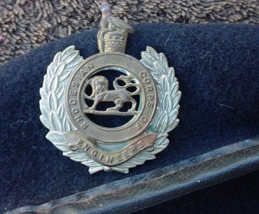 9465 Rhodesian Corps of Engineers beret and badge (Rhodesia) - Image 2