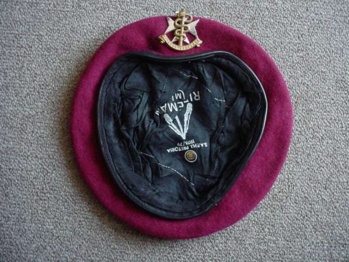 9416 SA Medical Corps beret and badge (Ref. SA)