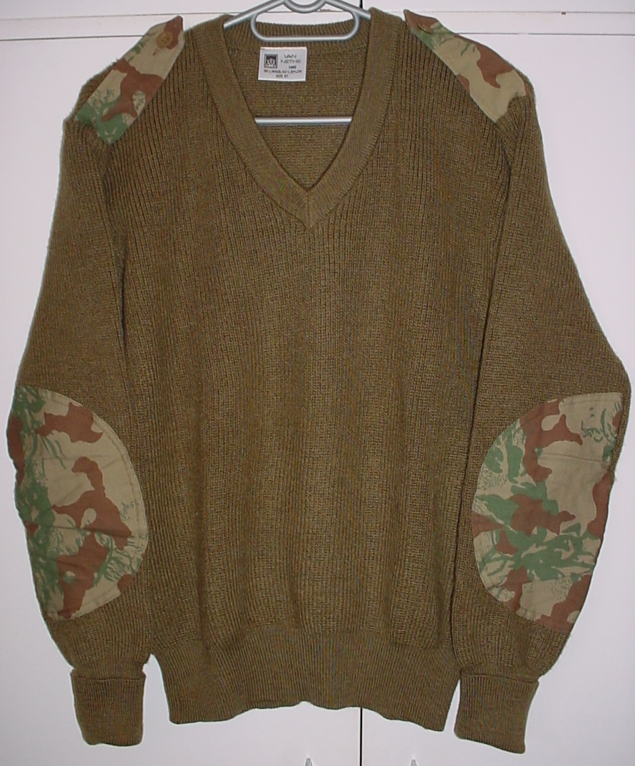 5211 South African Police pullover, camouflage dress, Size 97