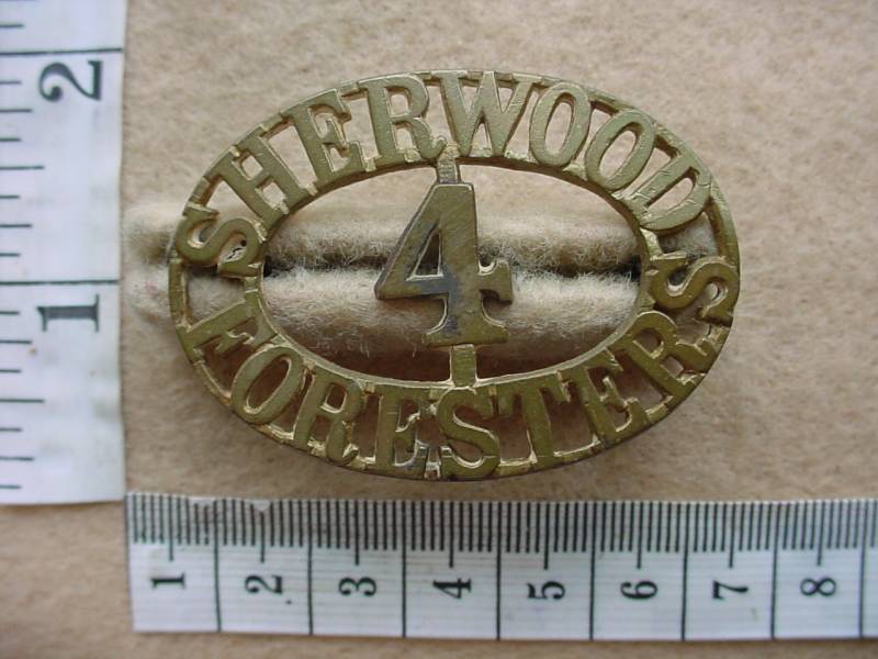 4478 4th Sherwood Foresters shoulder title (Ref. ST England)
