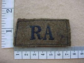 9322 Royal Artillery shoulder title (ST England)
