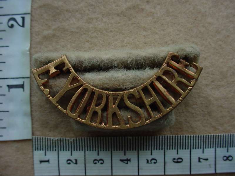 10685 East Yorkshire Regiment shoulder title (Ref. ST England)