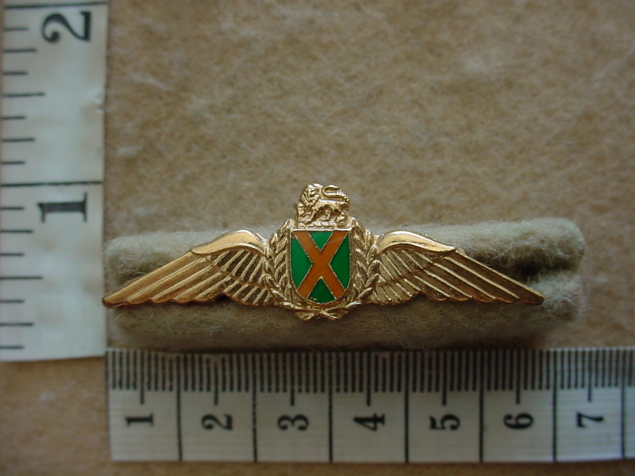 1800-2 South African Air Force Commando Pilot wings, 2000 hours flying time (C288/AD1114)