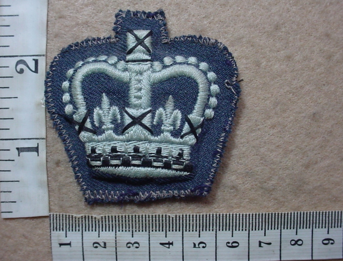 8982 Royal Rhodesia Air Force Warrant Officer Class 2 rank badge (DW2 331)