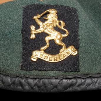 8638 Free Netherlands Army cap badge, 10 Commando, WW2 (Army Netherlands) - Image 3