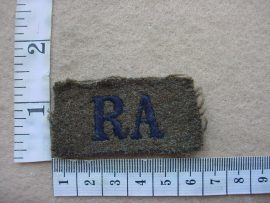 9322-1 Royal Artillery shoulder title (ST England)
