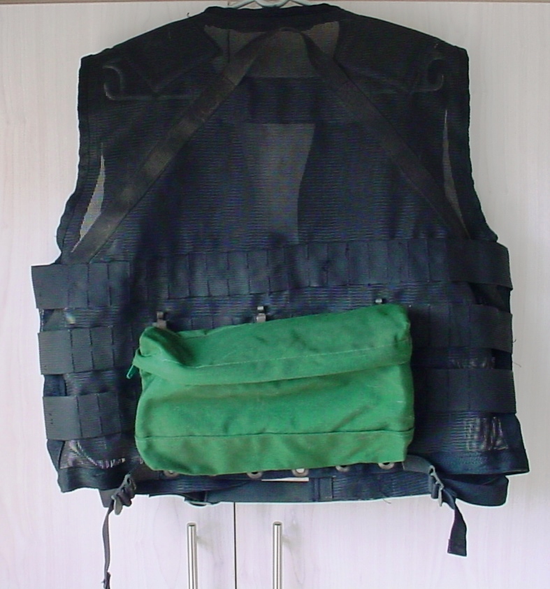 9740 32 Battalion/Koevoet green Cordura combat vest, scarce (Webbing) - Image 2