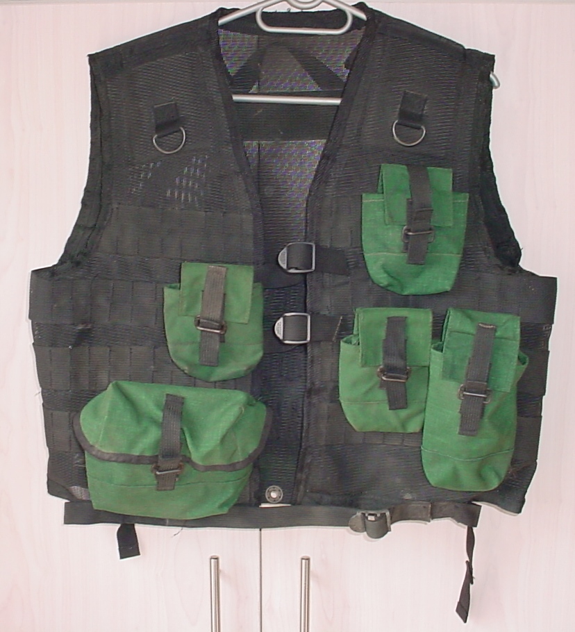 9740 32 Battalion/Koevoet green Cordura combat vest, scarce (Webbing) - Image 3