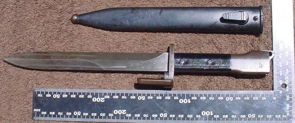 7774 Belgian FN FAL Type A South African Police bayonet, Union Military stamp (SAP) - Image 2