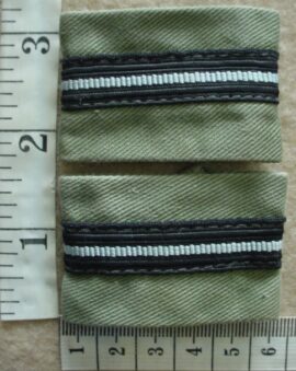 10704-1 Rhodesian Air Force Air Lieutenant rank epaulettes (DW2 389)