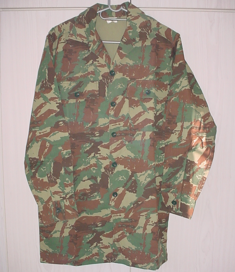 7349 32 Battalion camouflage shirt, long sleeves, Medium