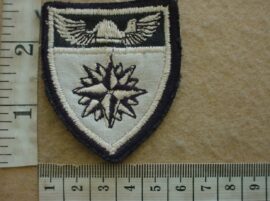 10947 South African 4 Reconnaissance Regiment tracksuit badge (F33)