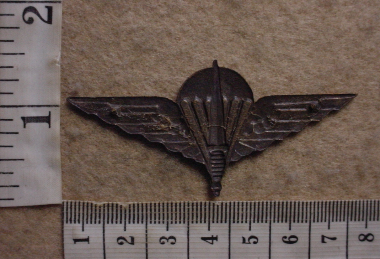 2698-5 Belgian Para-Commando beret badge, NCO's (Para Belgium) - Image 2