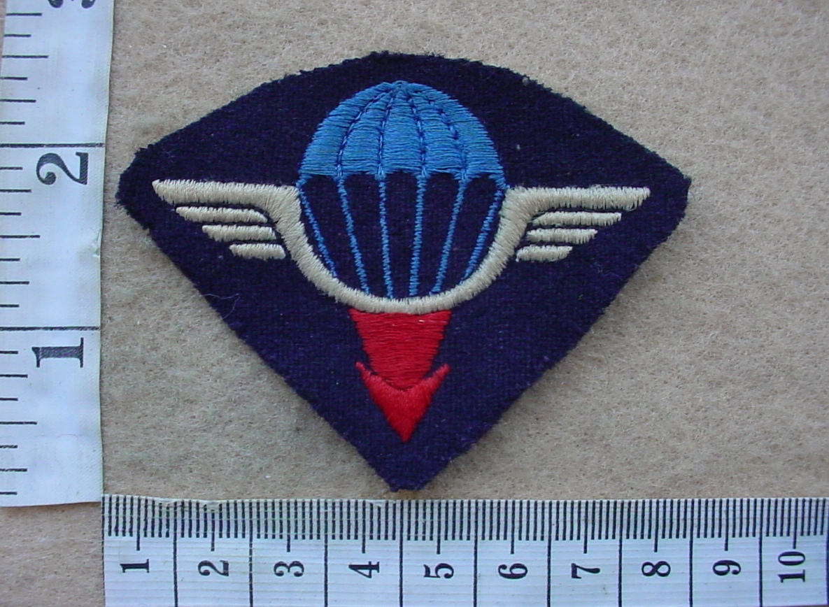 5121-2 French 1st Air Delivery Group parachute badge (Para France)