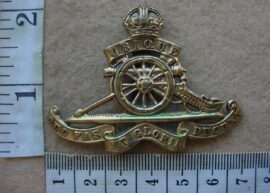 2535-3 Royal Artillery cap badge (BBA 257)