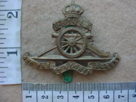 2535-4 Royal Artillery cap badge (BBA 257)