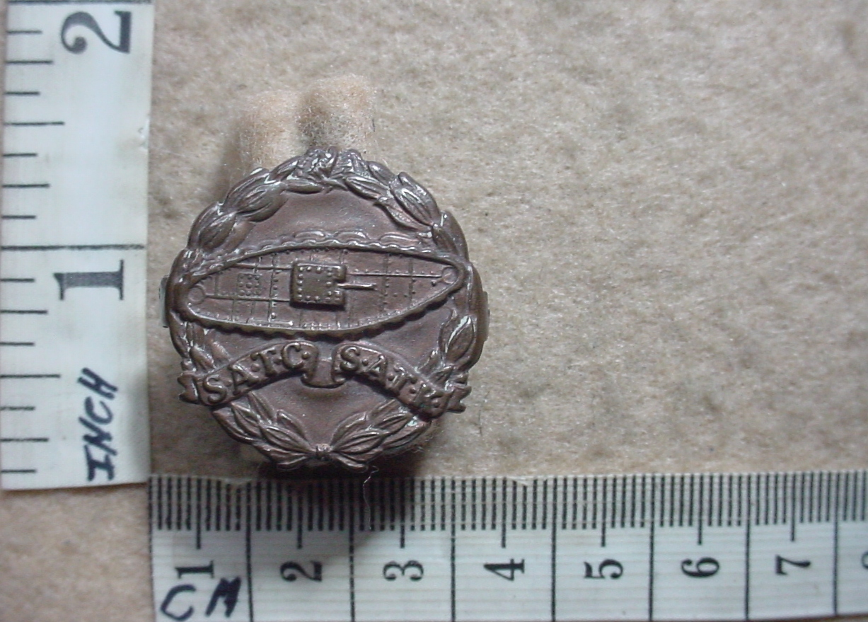 907-1 South African Tank Corps collar badge (CO1472)