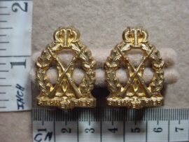 435-1 Regiment Tobie Muller collar badges (CO903-CO904)