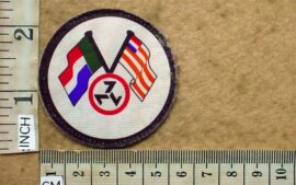 1081-3 Afrikaner Weerstand Beweging cap badge (CO2059)