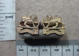 1528-2 Rhodesian Women's Service collar badges, mess dress size (CO3145-CO3146)
