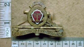 416-2 University of Potchefstroom Artillery Regiment cap badge (CO867)