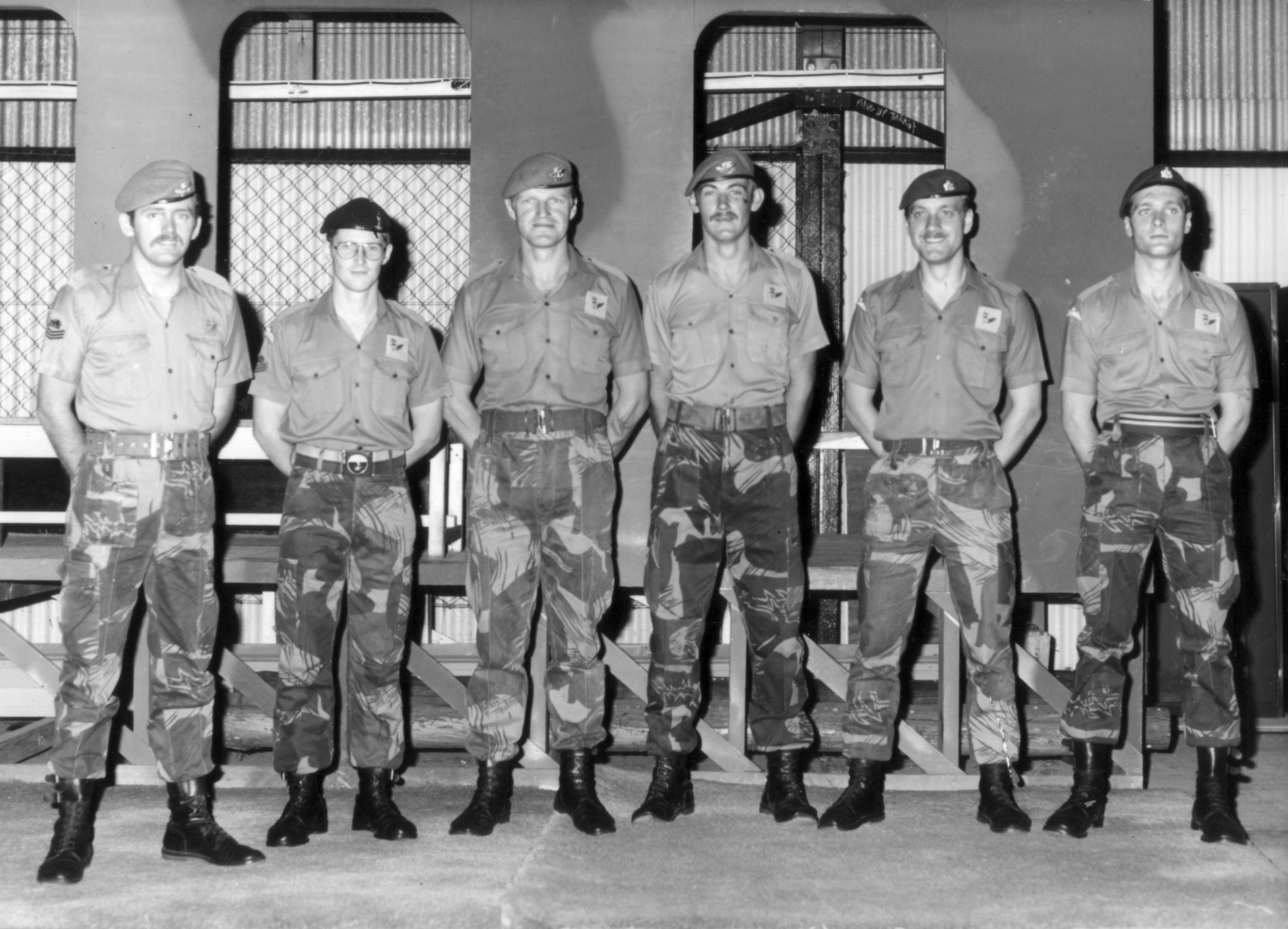 8956-1 Rhodesian Air Force Parachute Jump Instructor wing, work dress (C391) - Image 3