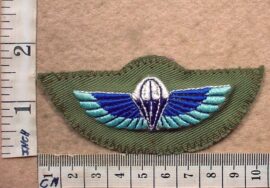 8111 Rhodesian Special Air Service parachute wings, camo dress (C394)