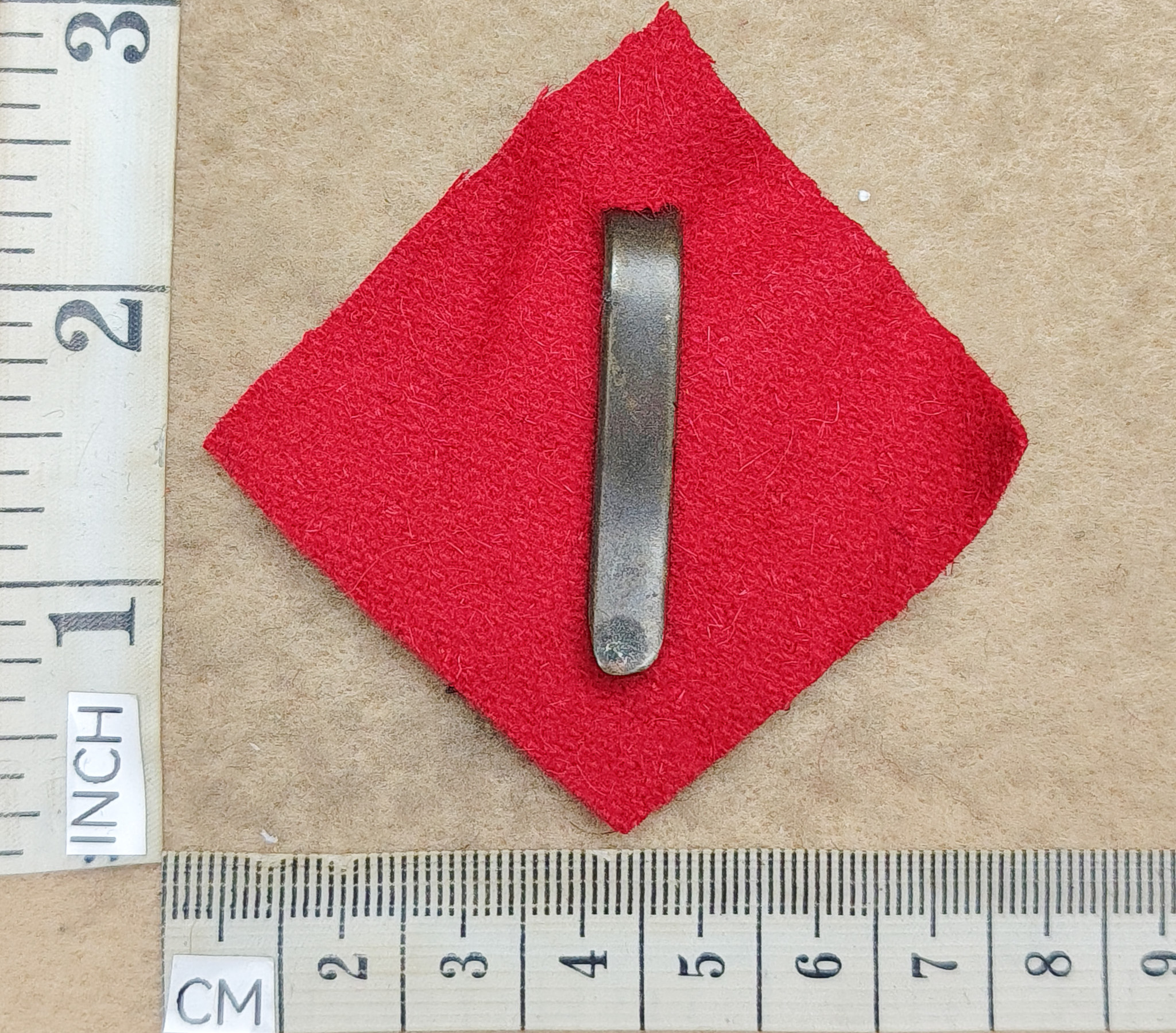 10719-3 Rhodesia Regiment helmet badge, large size, red flash backing (CO2990) - Image 2